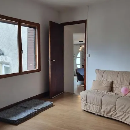 Au Petit Bonheur - 2 *